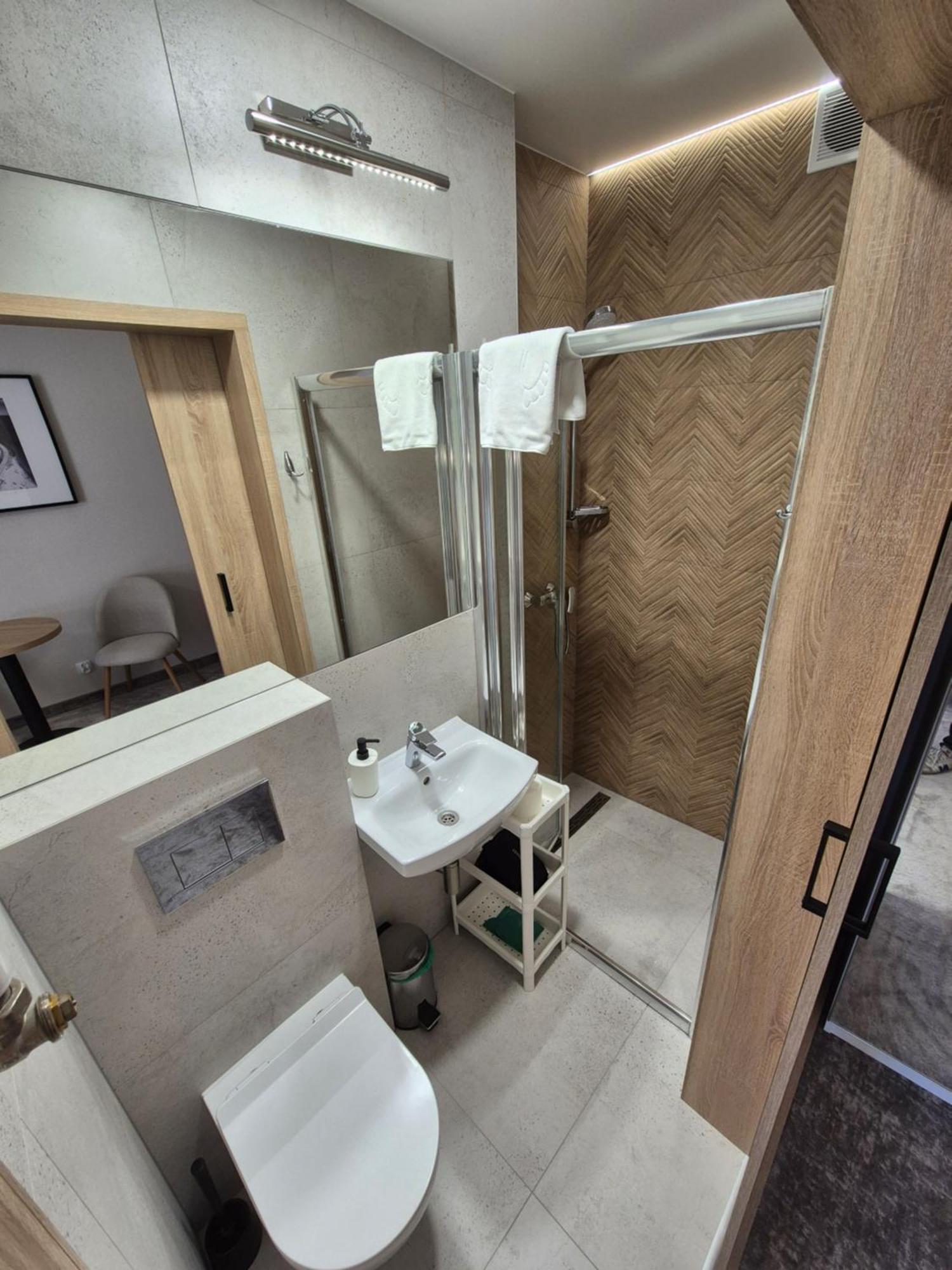 Wojciech-pokoje Premium-sniadania Bufet-2 Sale Zabaw-mozliwosc Wyzywienia Guest house *