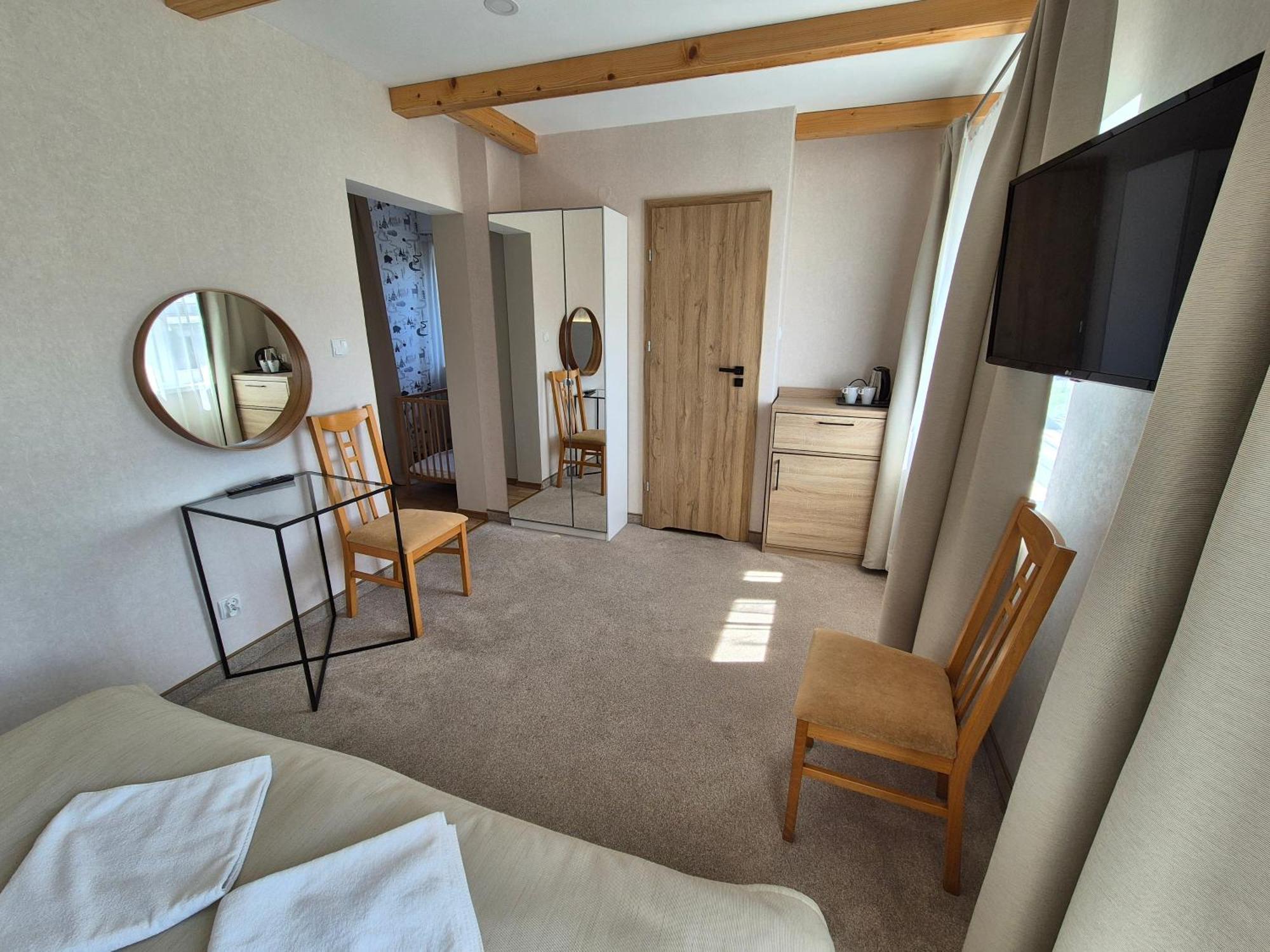 Guest house Wojciech-pokoje Premium-sniadania Bufet-2 Sale Zabaw-mozliwosc Wyzywienia *
